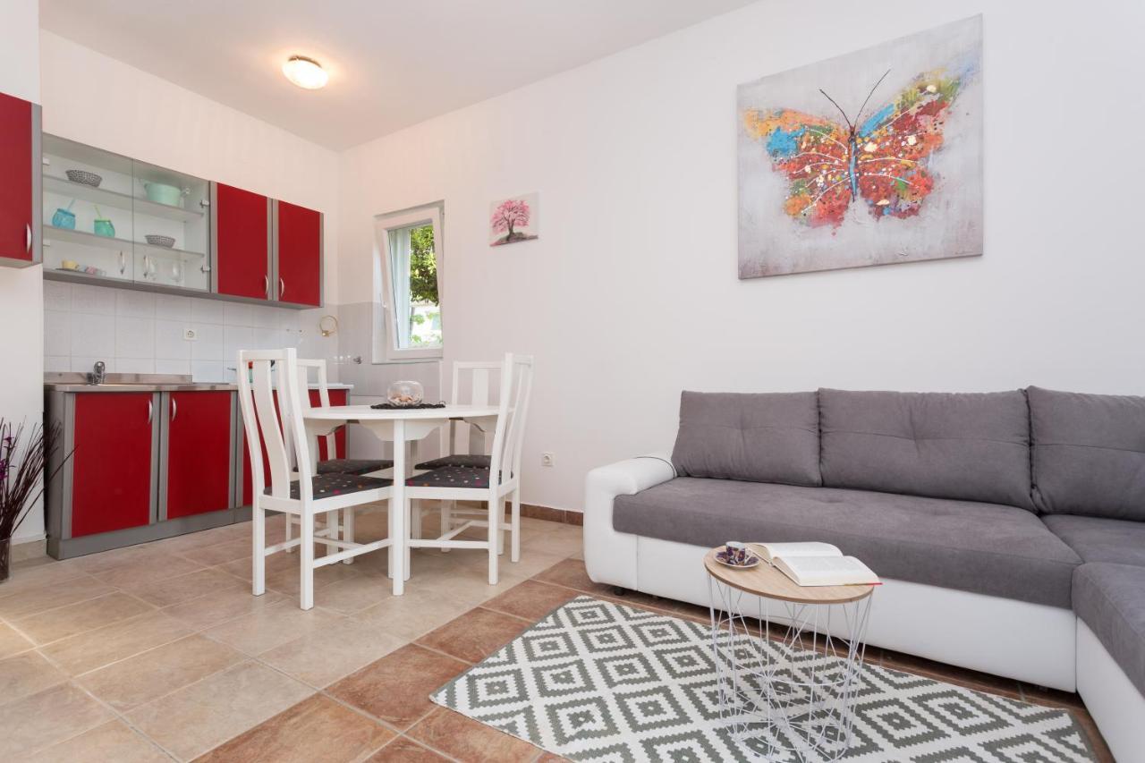 Lara - Apartment Near The Beach فربنيك المظهر الخارجي الصورة